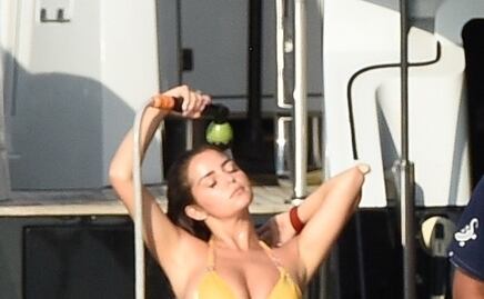 Demi Rose presume silueta 'curvy' con bikini en viaje por Tailandia