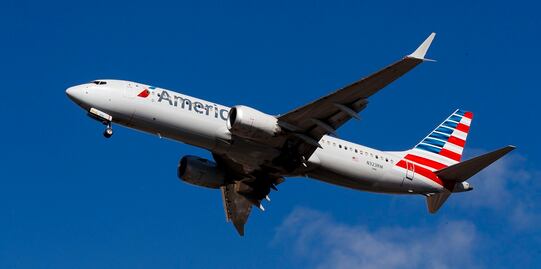 American Airlines sube precios de envío de maletas a México, Canadá y el Caribe
