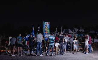 Piden a Estados Unidos no deportar a migrantes sobrevivientes de tráiler de Texas