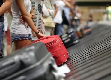 Vuelos de avión: objetos prohibidos en el equipaje facturado