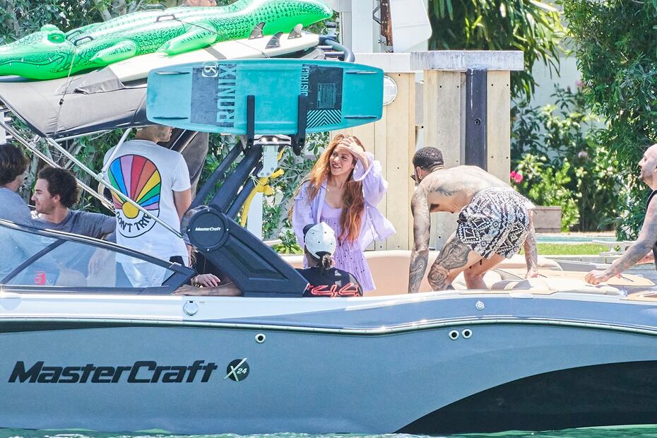 Shakira, Lewis Hamilton/ Photo © 2023 Mega/The Grosby Group