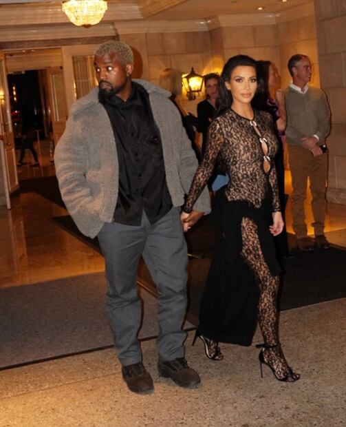 Kim Kardashian 'enciende' Beverly Hills con ‘catsuit’ de encaje