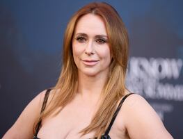 Jennifer Love Hewitt rompe estereotipos en Hollywood con su nueva silueta y confianza