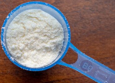 FDA alerta por contaminación bacteriana en tres marcas de fórmula para bebés