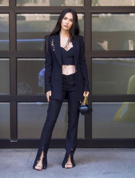 Megan Fox cautiva con sexy crop top en calles de Nueva York