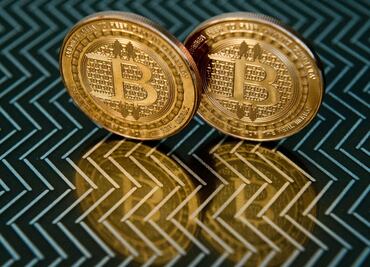 Bitcóin supera los 72,000 dólares; aprovecha apertura del mercado británico y debilidad del dólar