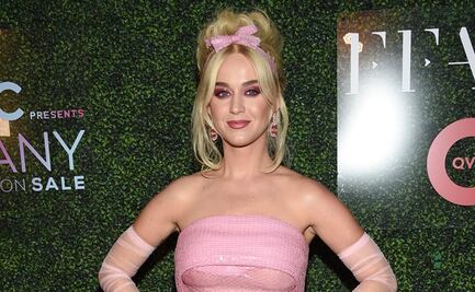 Katy Perry deslumbra con traje de baño estampado en Cabo San Lucas