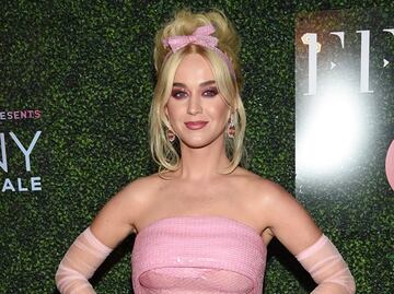 Katy Perry deslumbra con traje de baño estampado en Cabo San Lucas