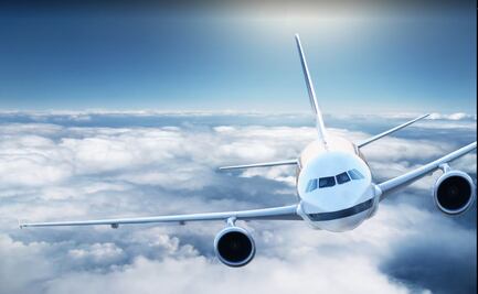 Médico acepta que manoseó a una mujer que dormía durante vuelo