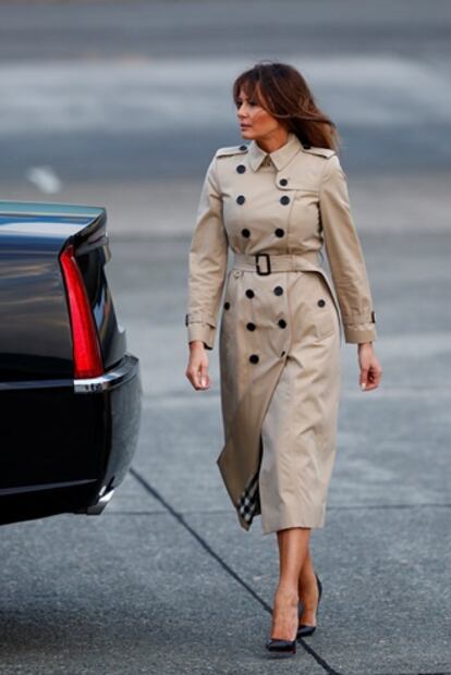 Melania Trump se une a la tendencia de "zapatos de papel"