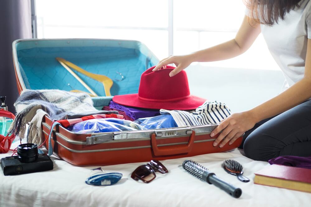 Equipaje de mano/ iStock/Pattanaphong Khuankaew