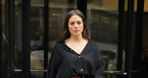 Ashley Graham deslumbra ataviada en leggings de látex