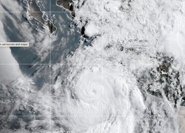 Huracán Flossie se fortalece frente a México: categoría 2 y posible evolución a huracán mayor. Mapa de trayectoria