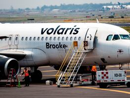 Profeco llama a aerolíneas a dejar de cobrar equipaje de mano