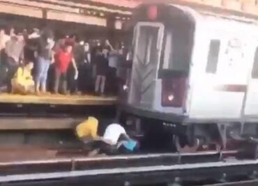 Padre se arroja con su hija de 5 años frente a Metro de Nueva York