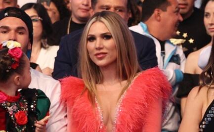 Esposa del 'Canelo' Álvarez da cátedra de estilo de cómo lucir un vestido de princesa en pleno embarazo