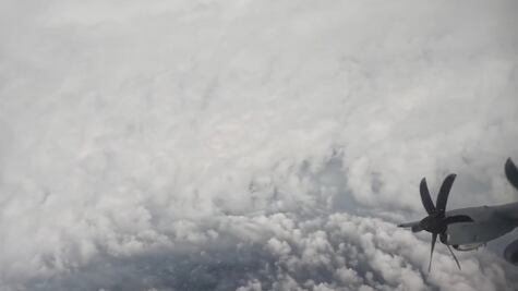 Impactante VIDEO: avión cazahuracanes vencido por los vientos de categoría 5 de Melissa