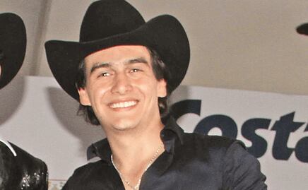 Al igual que Joan Sebastian, Julián Figueroa compuso una bella canción para José Julián