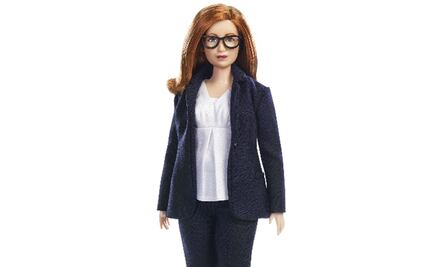 Una barbie en honor a la cocreadora de la vacuna de Oxford/AstraZeneca