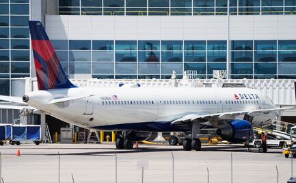 Aerolínea ofrece 10,000 dólares a viajeros por cambiar un vuelo sobrevendido