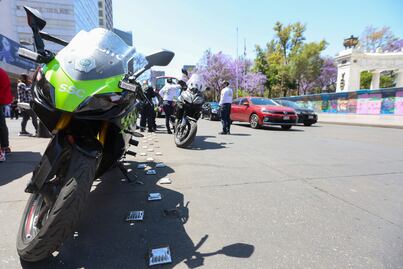 Conductor arrastra a policía de tránsito en el cofre para evitar multa en CDMX