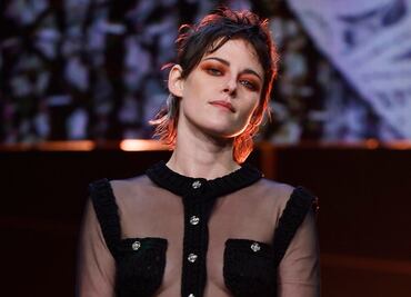 Kristen Stewart seduce en Berlinale con impactante vestido transparente braless