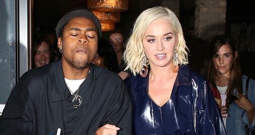 Katy Perry deslumbra con vestido de látex en Los Ángeles