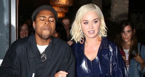 Katy Perry deslumbra con vestido de látex en Los Ángeles