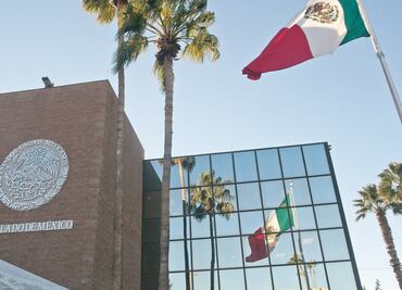 “Le voy a llamar a la Policía”: empleada amenaza a mexicanos en consulado en Las Vegas