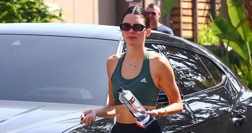 Kendall Jenner conquista con silueta en leggings por West Hollywood