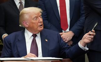 Trump responde a Rusia: ordena envío de submarinos nucleares tras comentarios “provocadores”