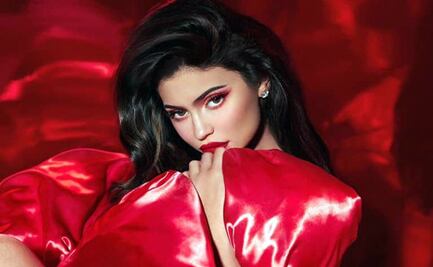 Kylie Jenner luce su bikini 'nude' más atrevido y desafía a Instagram 