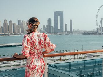 ¿Vivir tres años en un crucero? Puedes trabajar como residente internacional a bordo de un barco