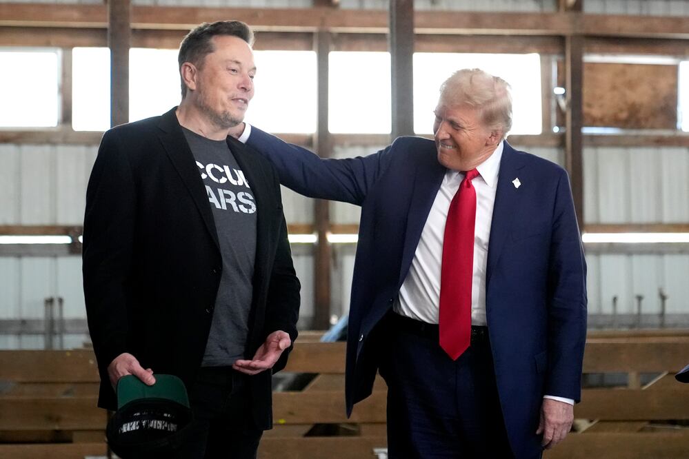 Trump amenaza con deportar a Elon Musk: "Podría perder mucho más que subsidios" (AP Foto/Alex Brandon, Archivo)