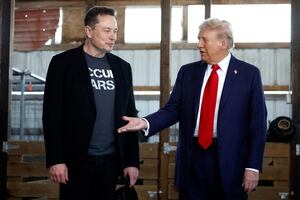 Elon Musk quiere estar cerca de Trump; compraría departamento por 100 millones cerca de Mar-a-Lago