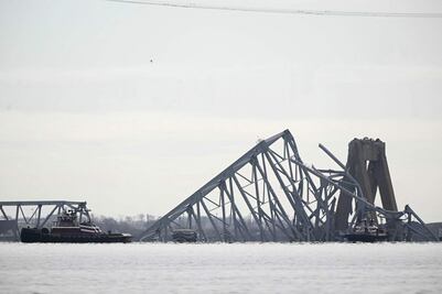 Puente en Baltimore se derrumba después de que un barco chocara contra él; reportan heridos y desaparecidos