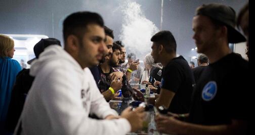 Suman 12 muertos en EU por problemas respiratorios relacionados al vapeo