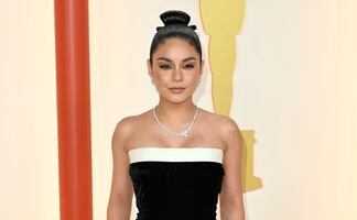 Vanessa Hudgens enamora la primavera con pequeño look en Filipinas