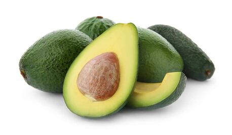 FDA advierte riesgos por 'truco' de TikTok para tener aguacates frescos