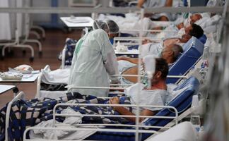 “Pandemia está lejos de su final pese a descensos en casos”: OMS