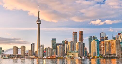 ¿Cómo ahorrar en tu viaje a Toronto?