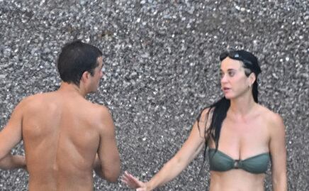 Katy Perry se luce en mini bikini junto a Orlando Bloom durante vacaciones en Italia