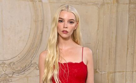Anya Taylor-Joy conquista corazones con elegante vestido rojo de Dior en París