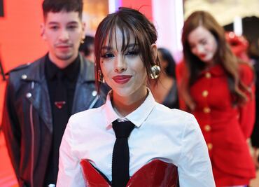 Danna Paola se aferra a España; apoya a la selección, pero no vende boletos para su concierto