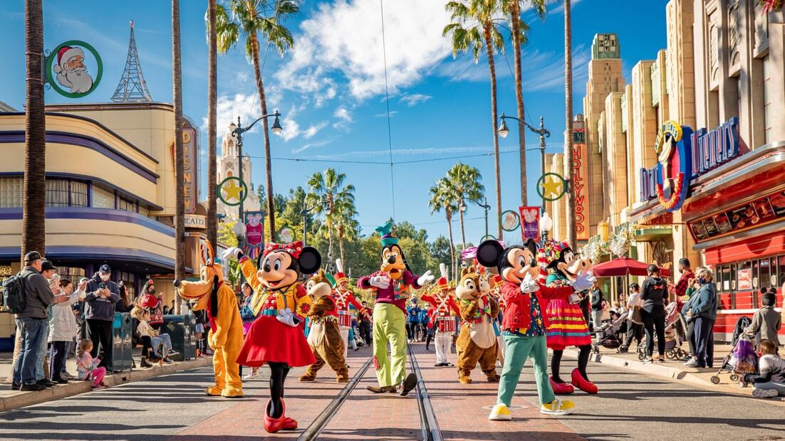 Disney California Adventure en Navidad 2025. Foto: Cortesía Disneyland Latino