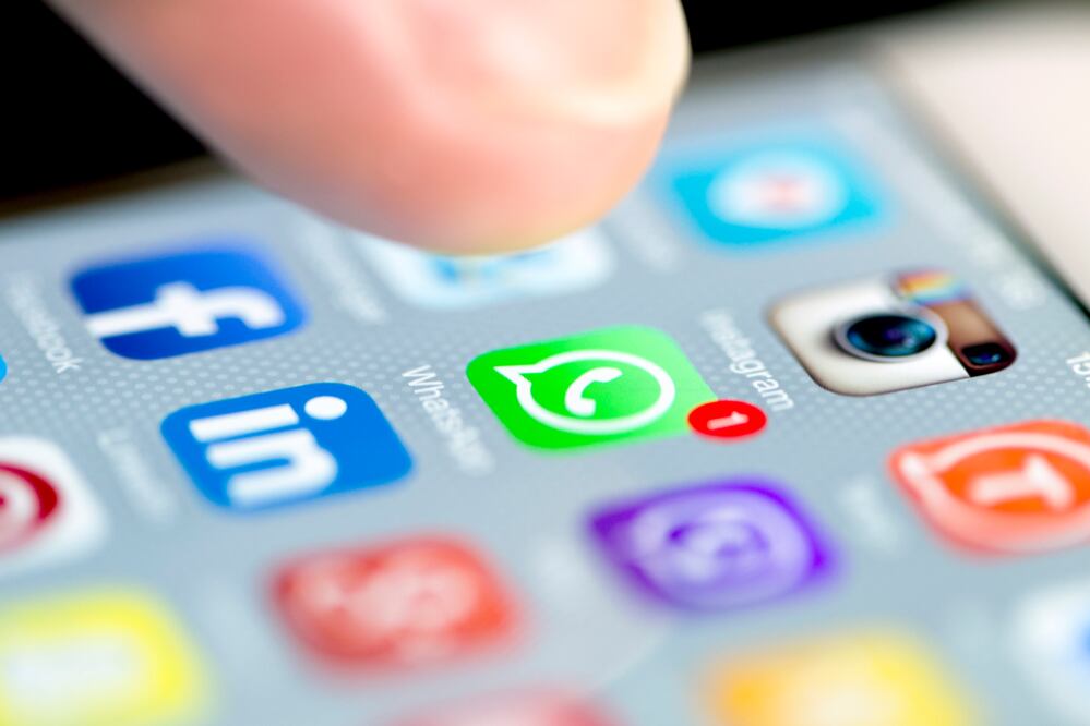 Canales de WhatsApp: ¿Qué son, cómo utilizarlos y cómo encontrar nuevo contenido? iStock/HStocks