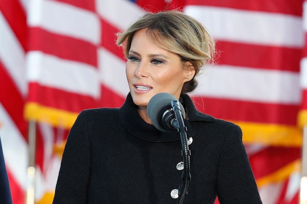 Melania Trump alerta sobre la Inteligencia Artificial: “Los robots ya están aquí”. (AP Foto/Luis M. Alvarez, Archivo)