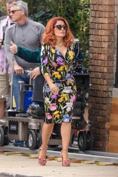 Salma Hayek cambia de look: se 'transforma' en pelirroja