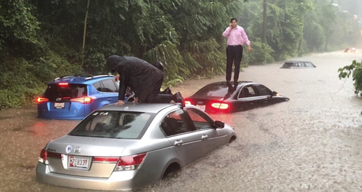 Lluvias inusuales e inundaciones paralizaron Washington DC