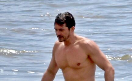 Captan a Orlando Bloom sin camisa en playas de California